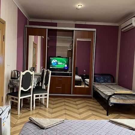 Mini Hotel Leon Lalovo Bagian luar foto