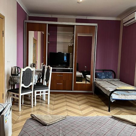 Mini Hotel Leon Lalovo Bagian luar foto
