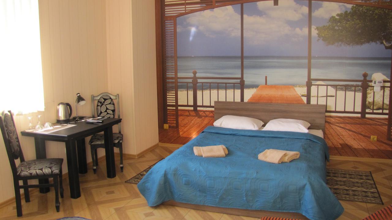 Mini Hotel Leon Lalovo Bagian luar foto