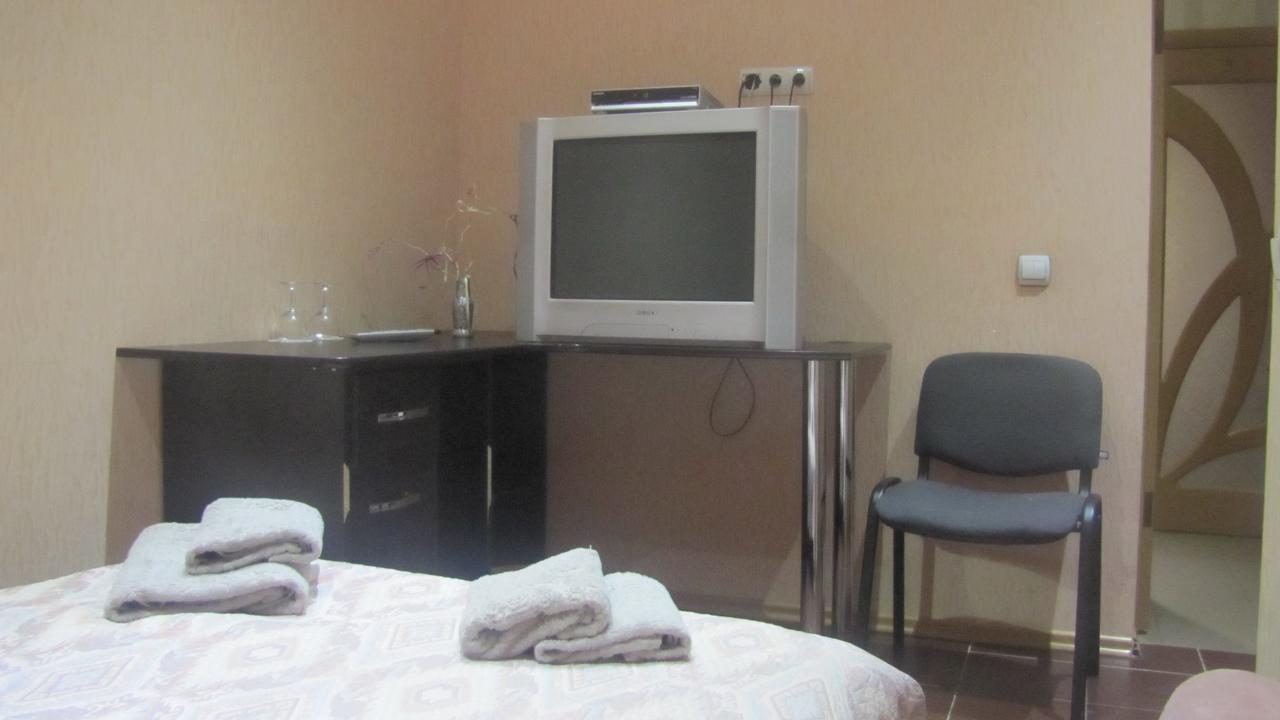 Mini Hotel Leon Lalovo Bagian luar foto